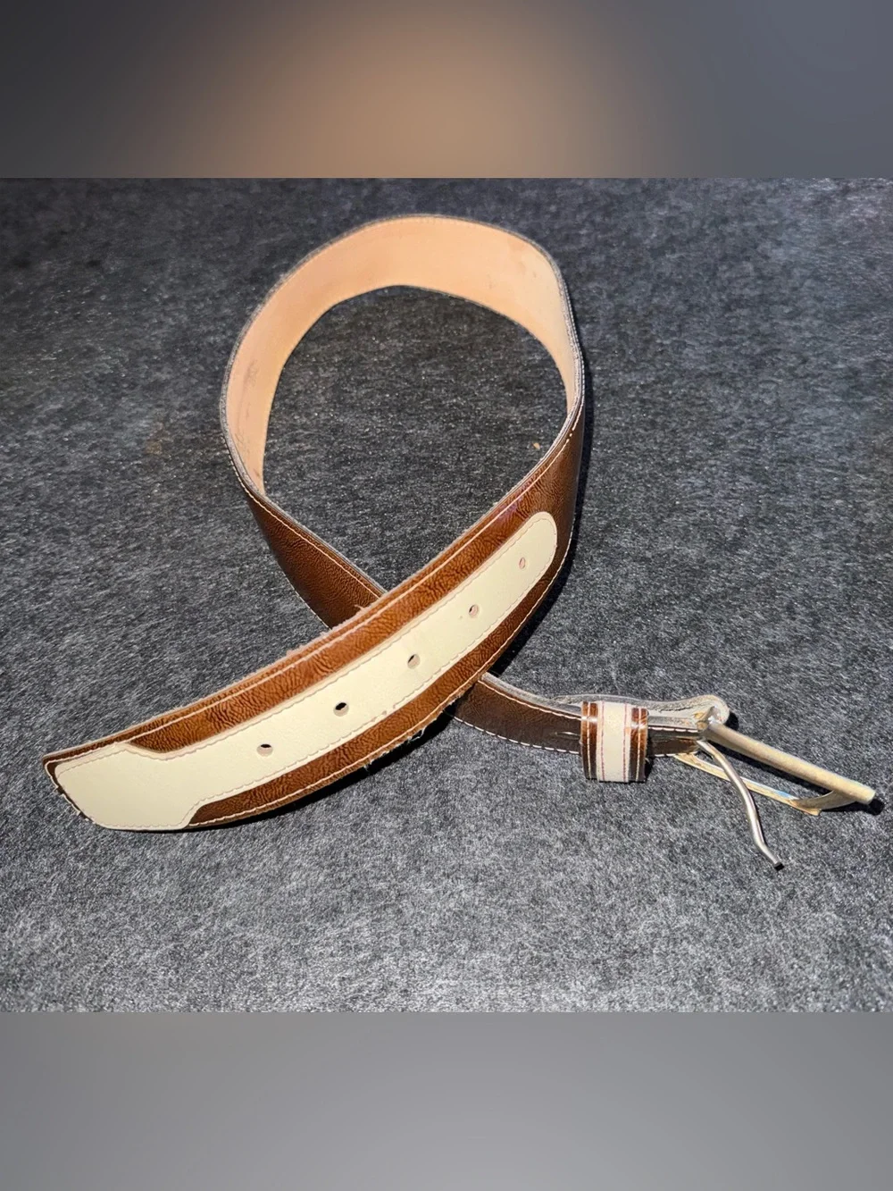 🪎Vintage DuPont Corfam Two-Tone Wide Belt Lined in Suede – Size 32